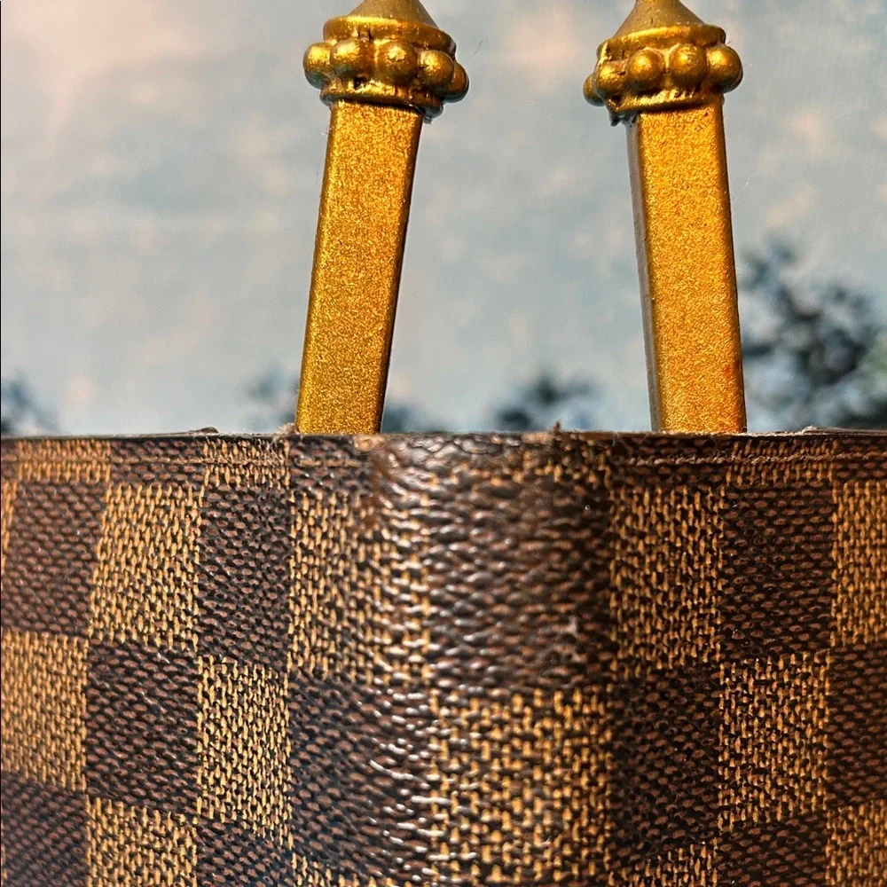 Louis Vuitton Damier Agenda & Wallet with Snap Closure Good Condition - Picture 9 of 12